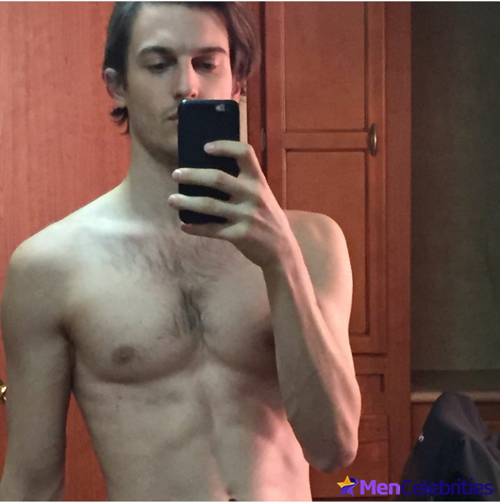 Peter Vack nude selfie