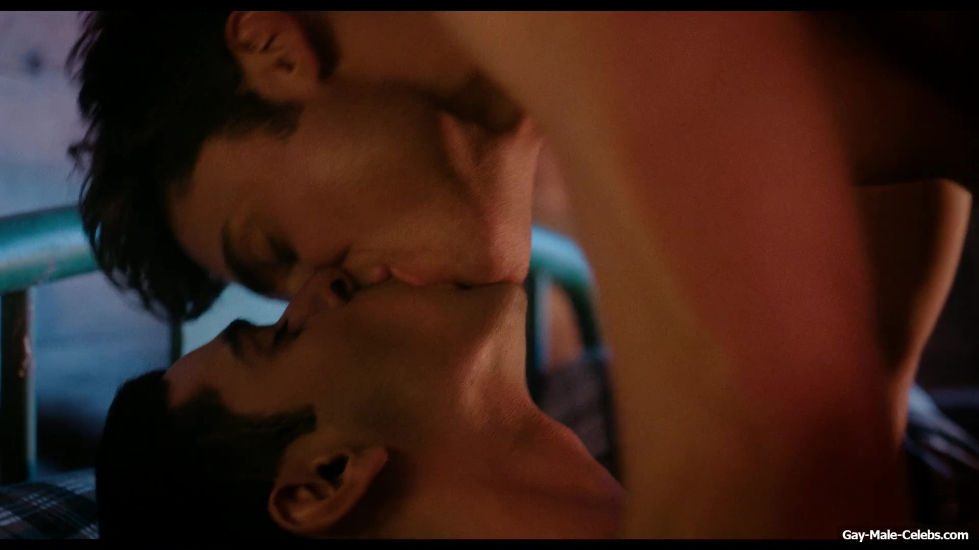 Benito Skinner gay sex