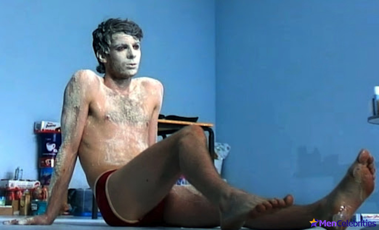 Harry Treadaway naked