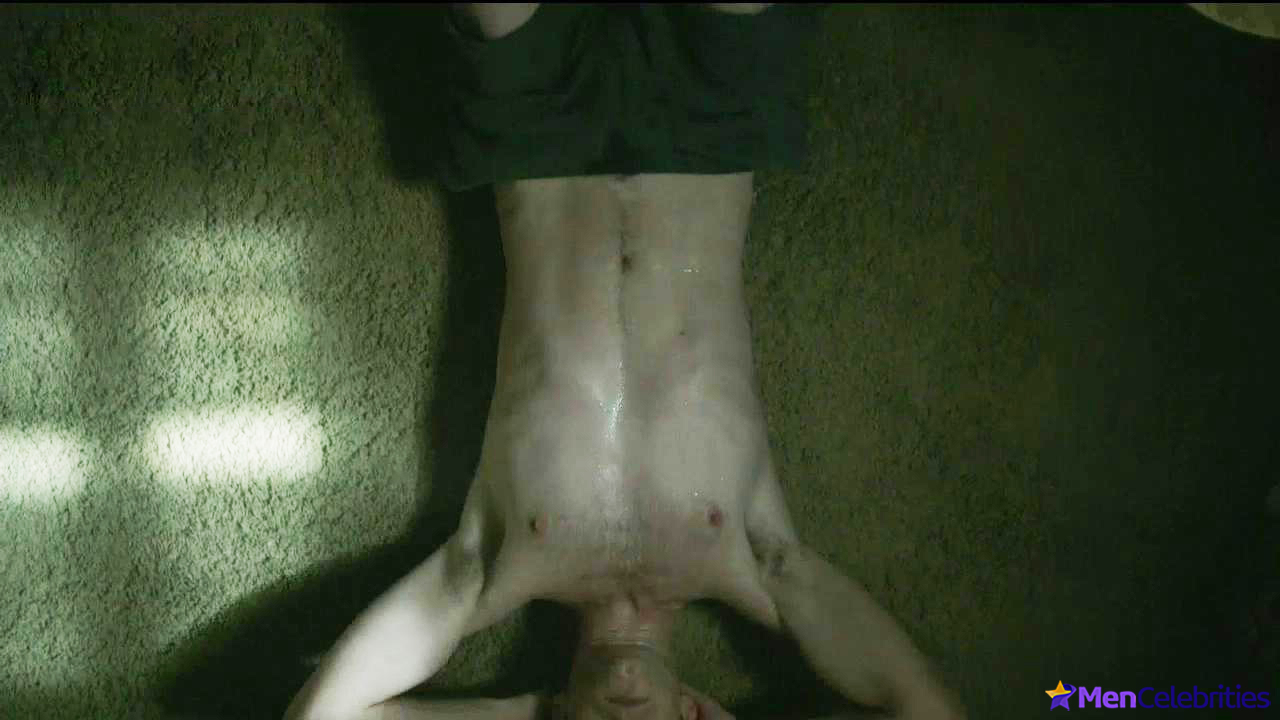 Harry Treadaway shirtless scene