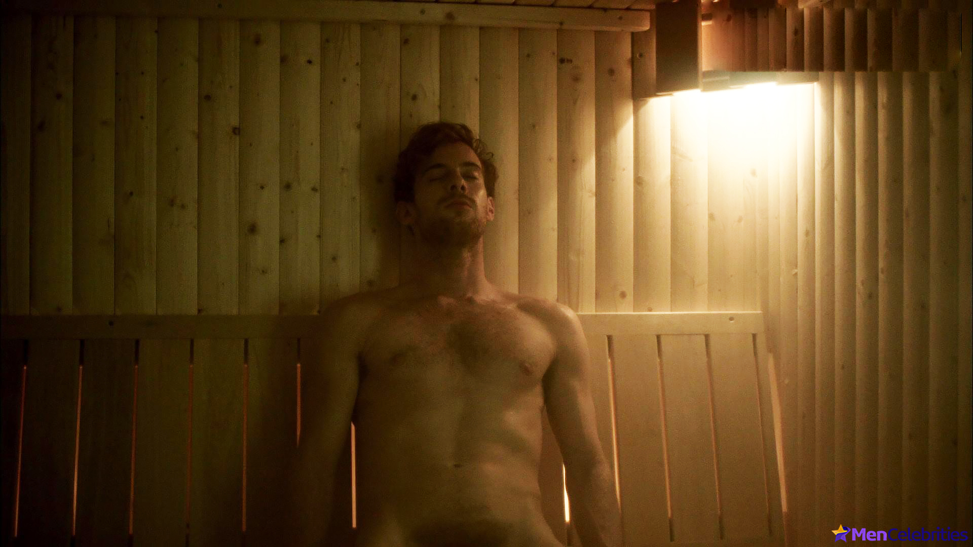 Luke Treadaway shirtles