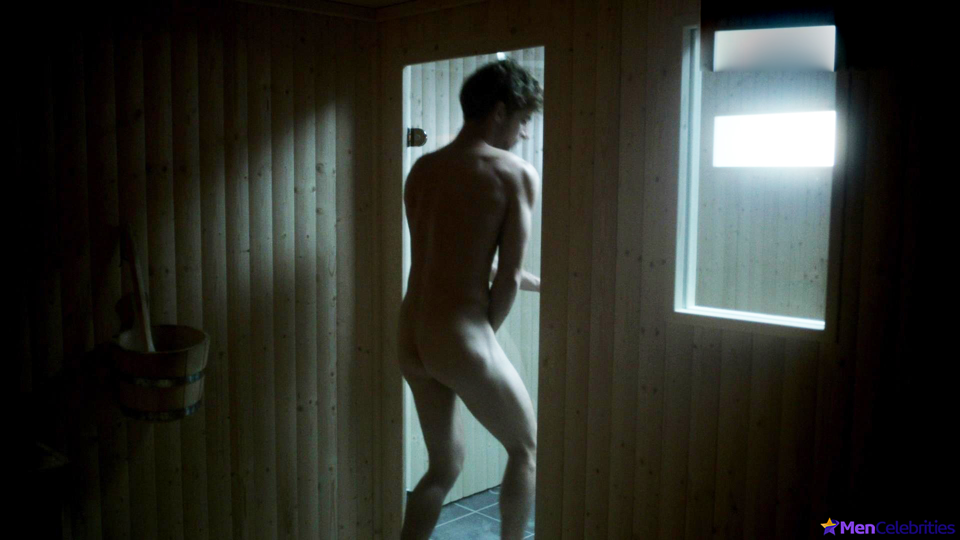 Luke Treadaway bare ass