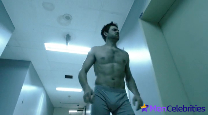 Stuart Townsend penis bulge