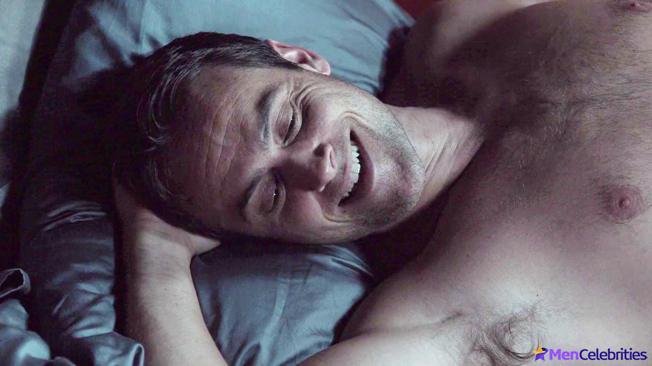 Stuart Townsend nudity