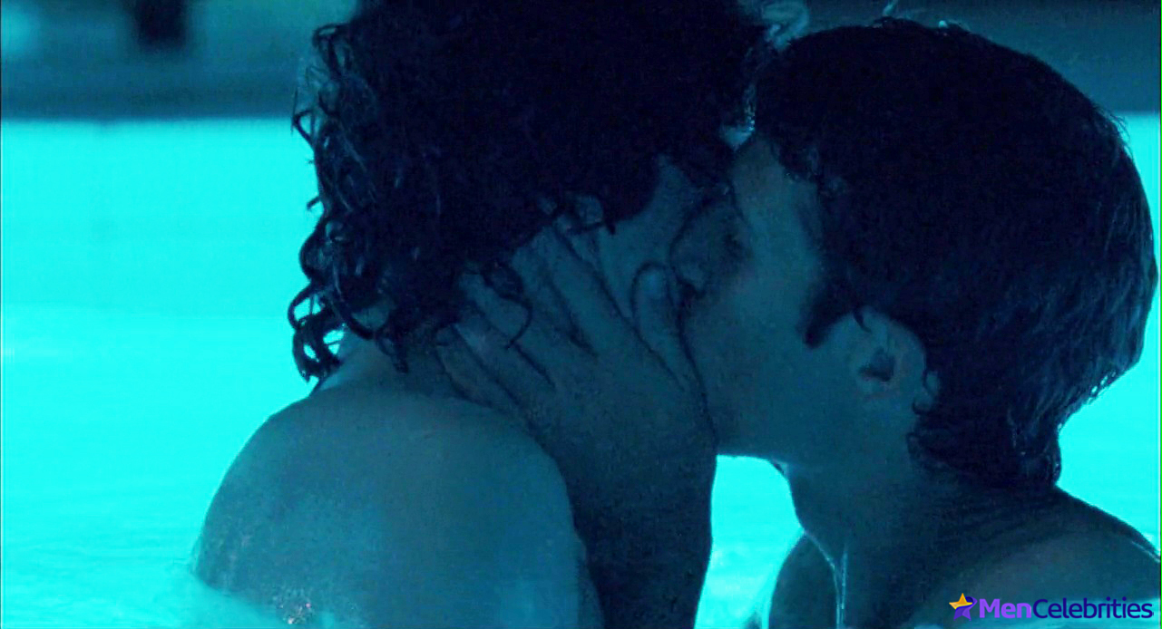 Zach Gilford uncensored sex scenes