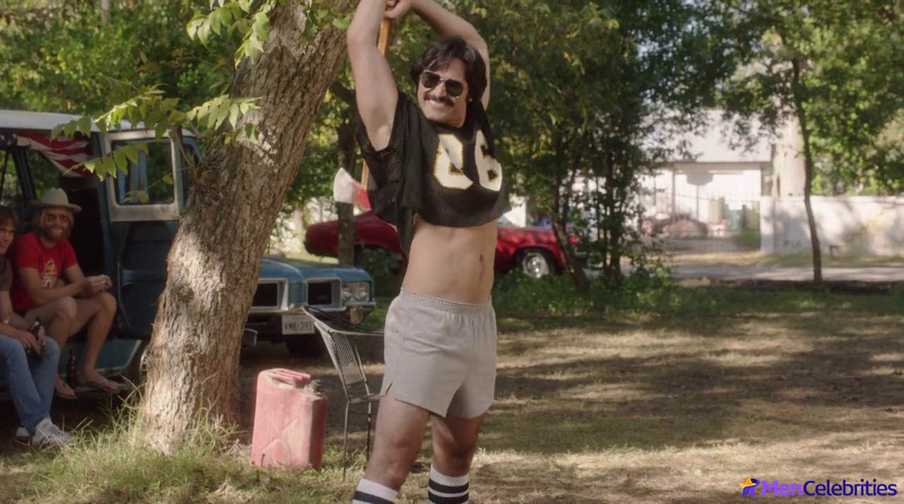 Tyler Hoechlin bulge