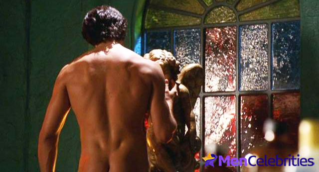 Tom Welling bare ass