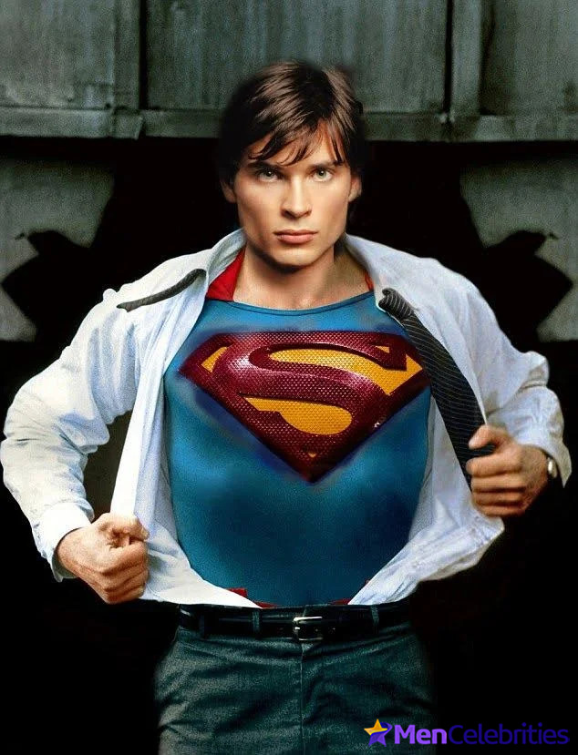 Tom Welling naked superman