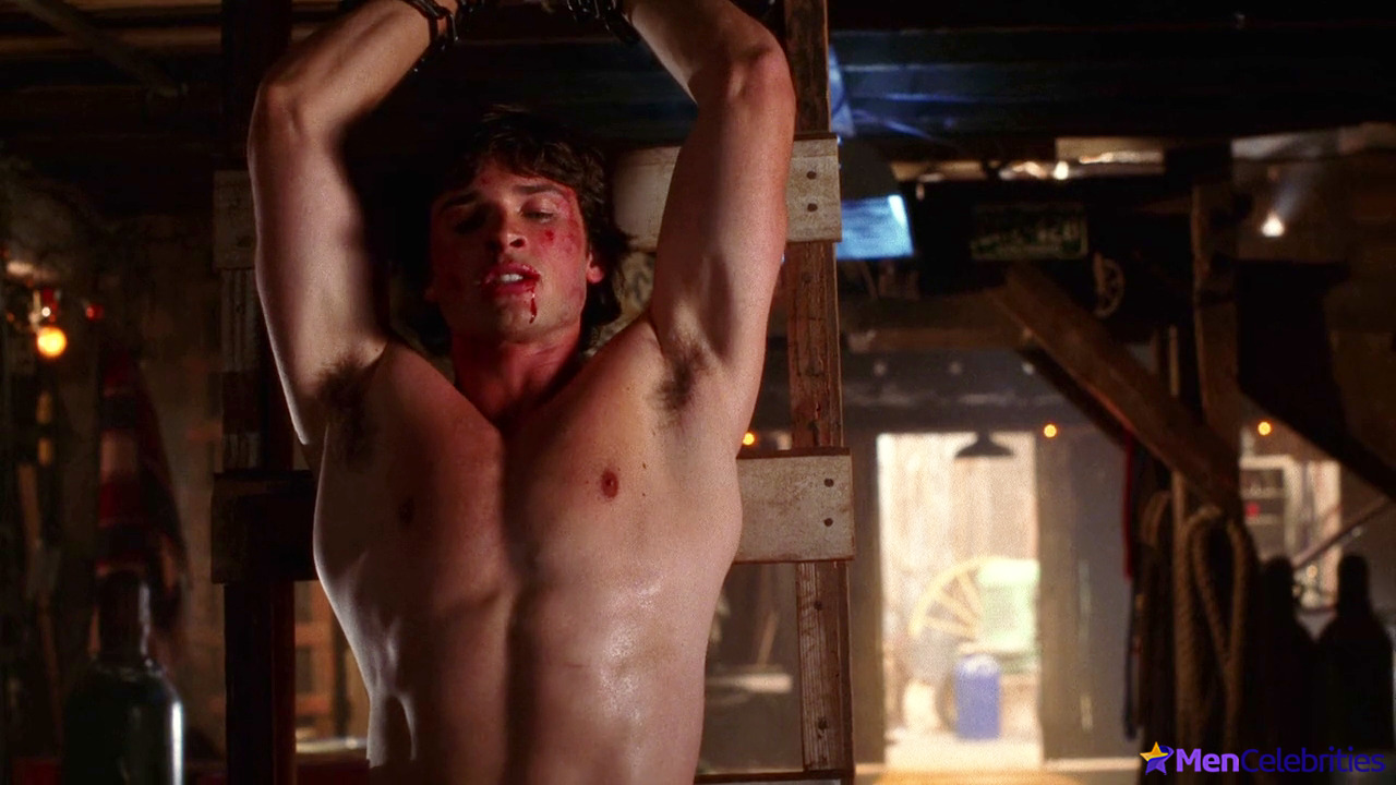 Tom Welling shirtless
