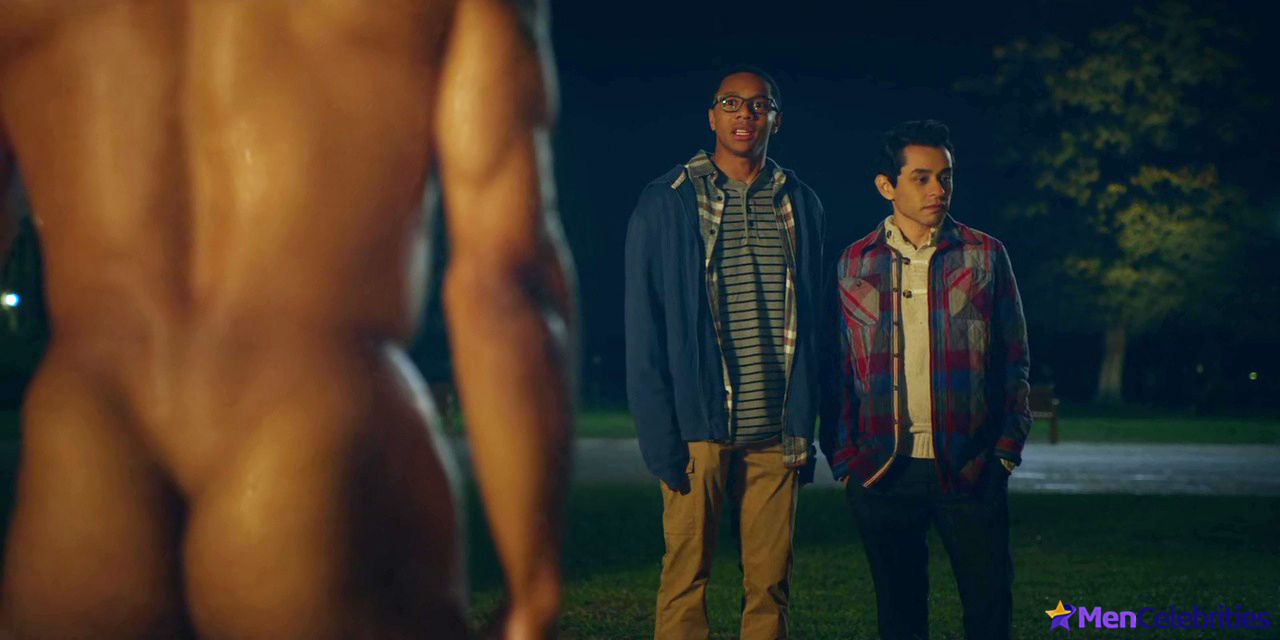 Brandon P Bell nudes