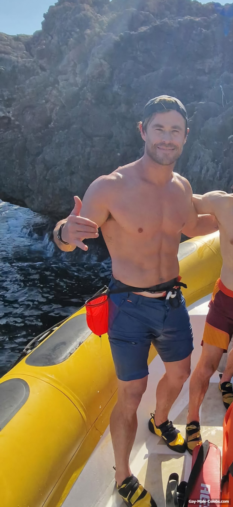 Chris Hemsworth nudity