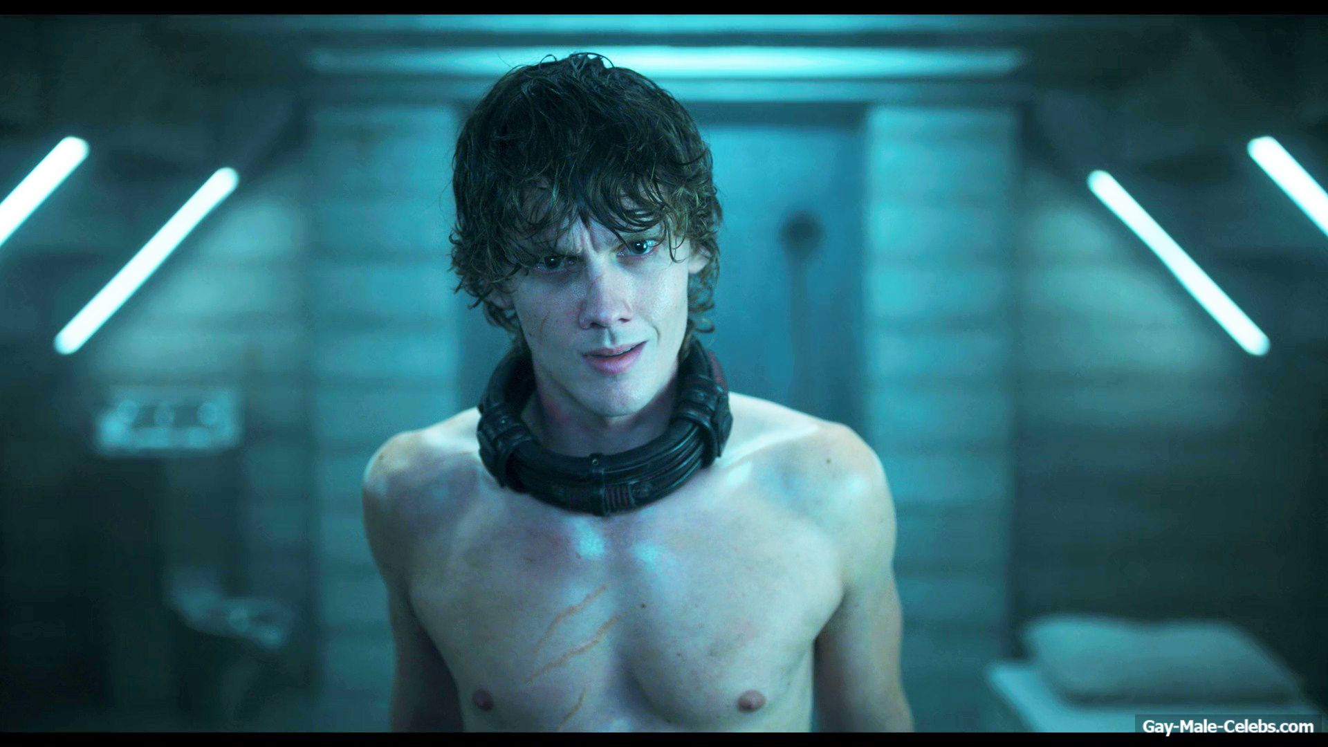 Hunter Doohan nude male celebs