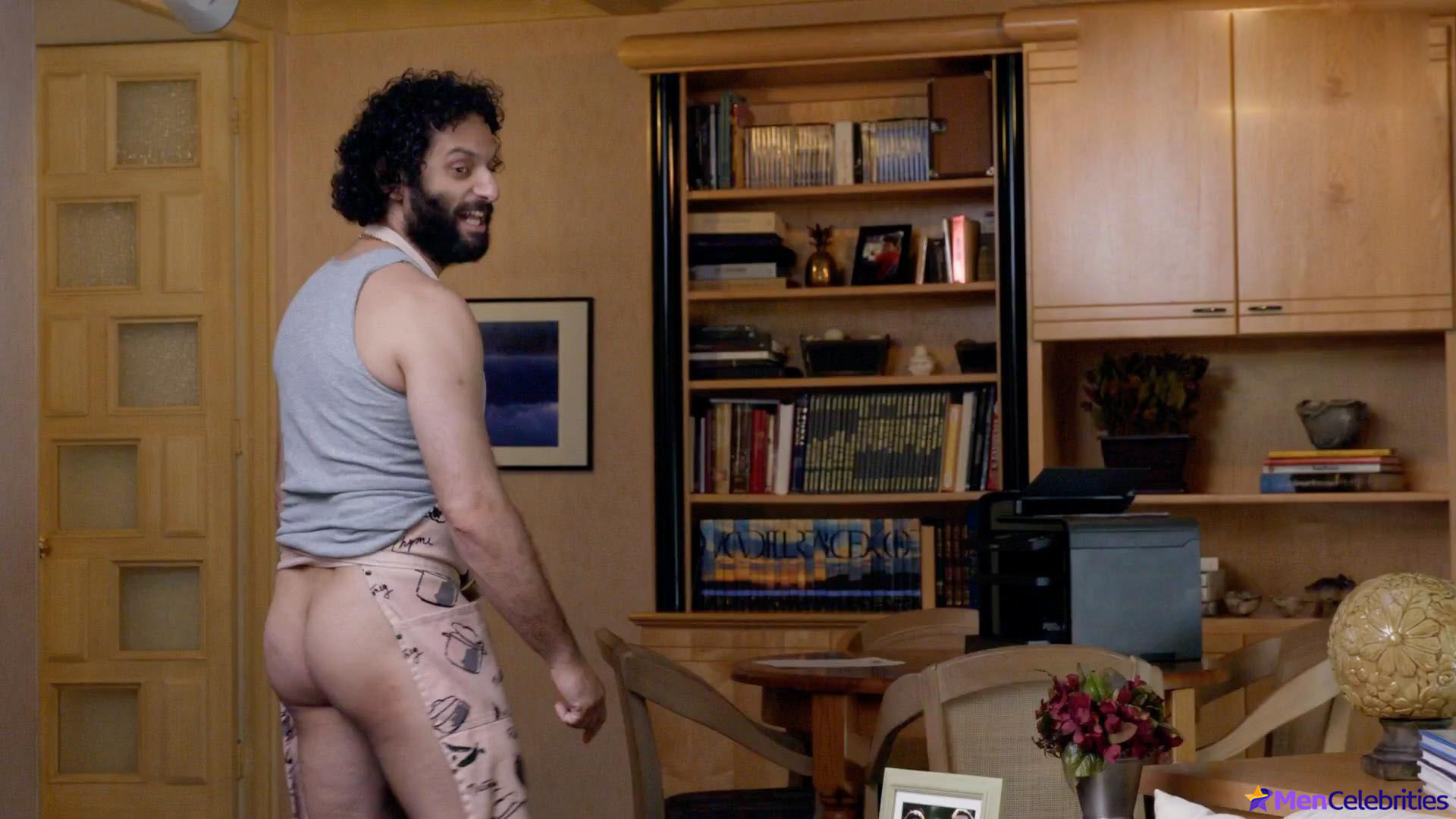 Jason Mantzoukas bare butt