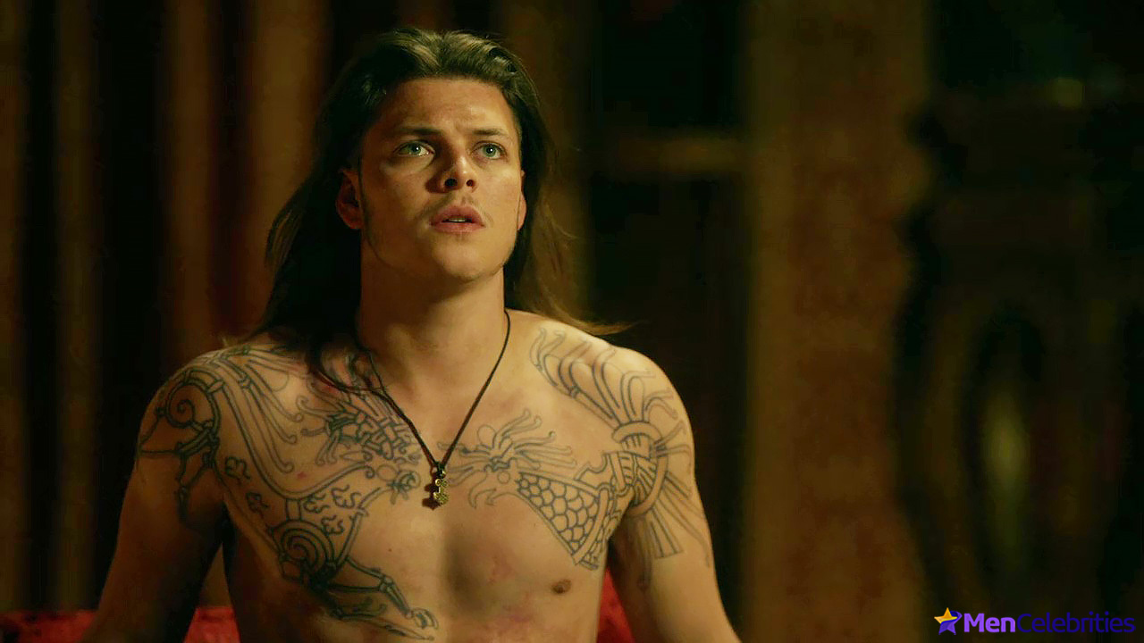 Alex Hogh Andersen nudes