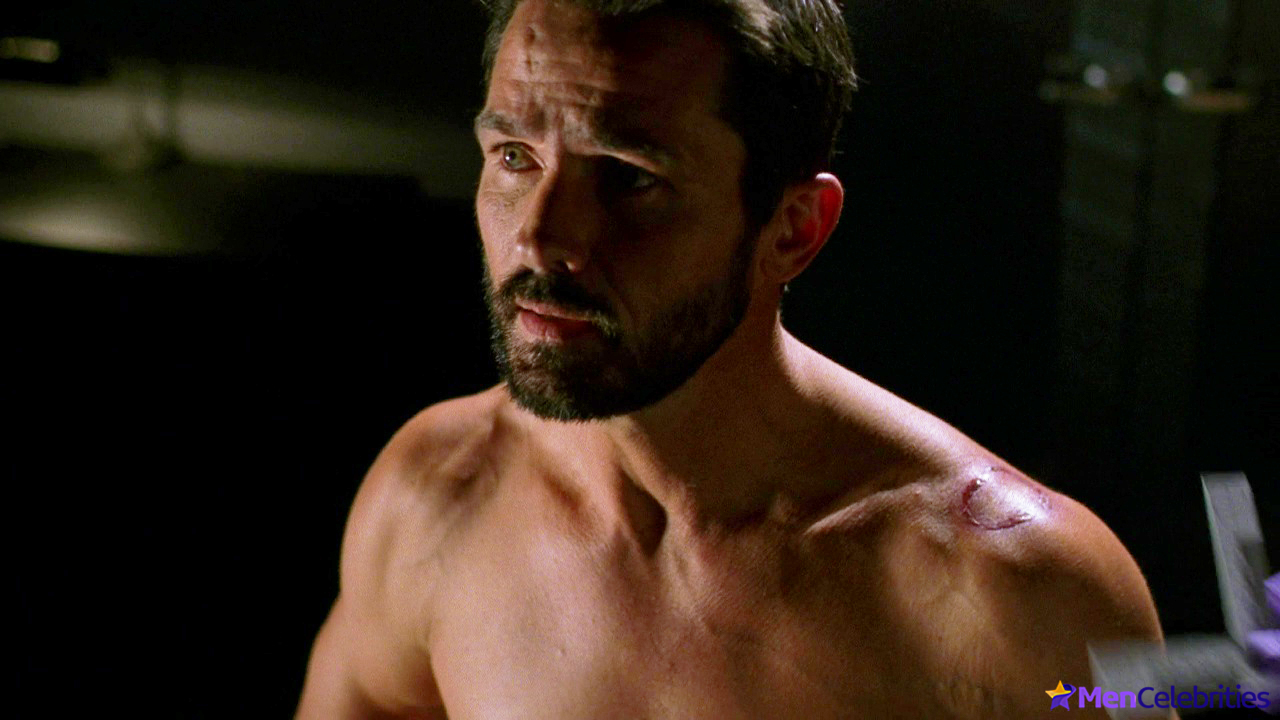 Billy Campbell shirtless