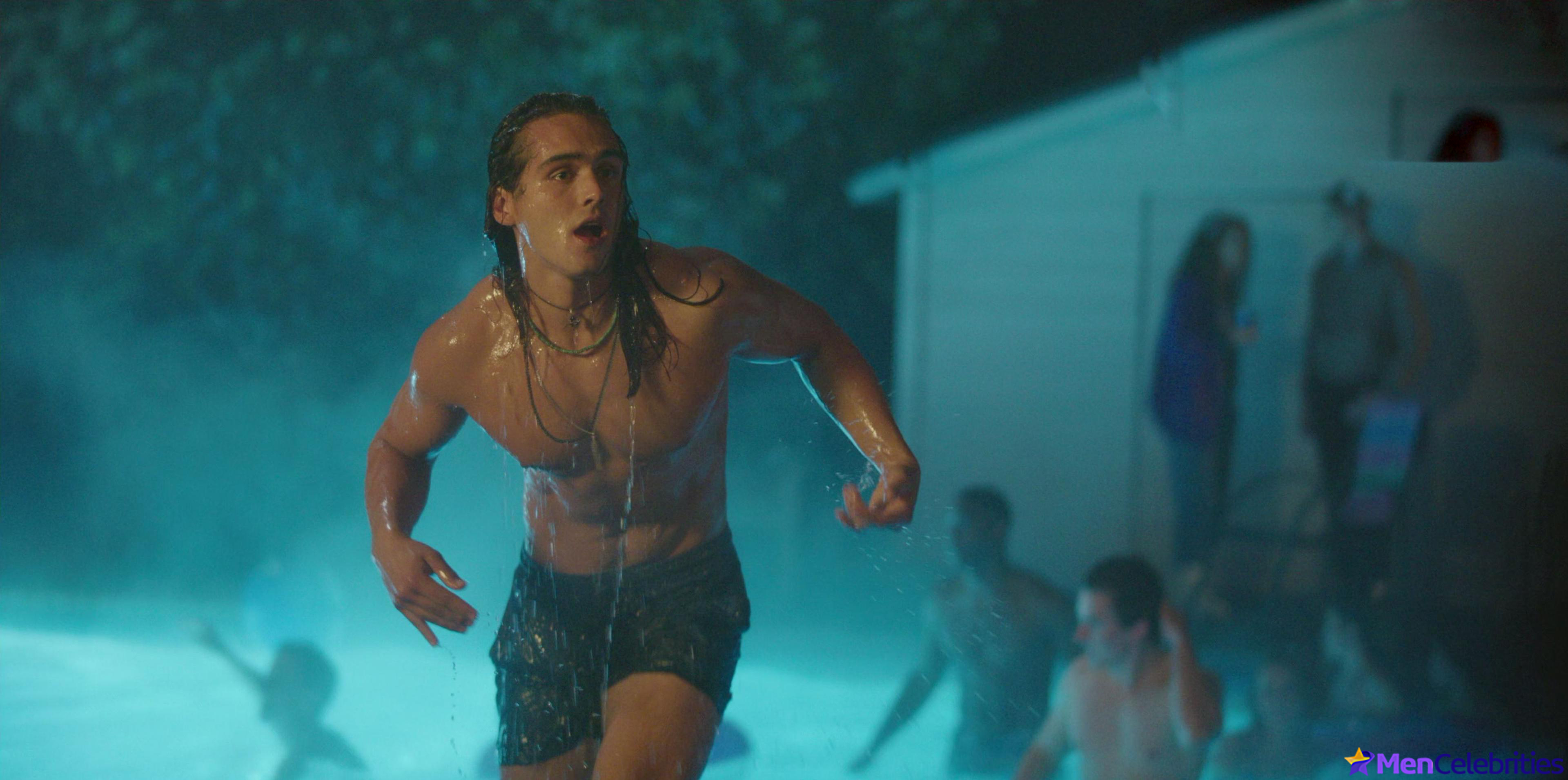 Charlie Gillespie bulge