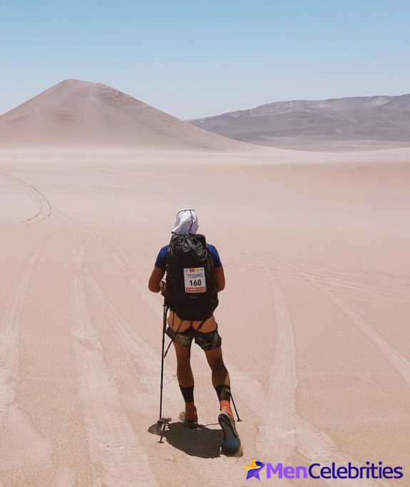 Charlie Gillespie nude collection