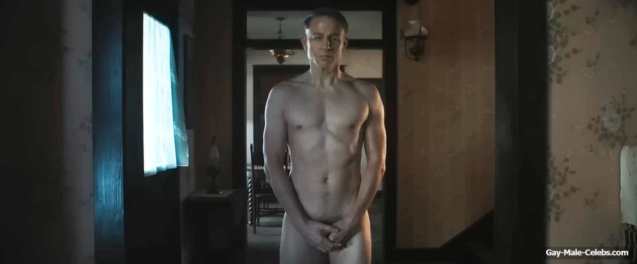 Charlie Hunnam frontal nude