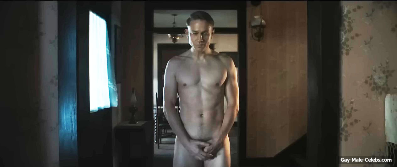 Charlie Hunnam nude