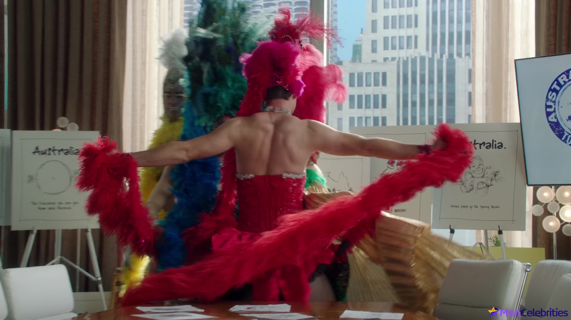 Hamish Linklater in The Crazy Ones