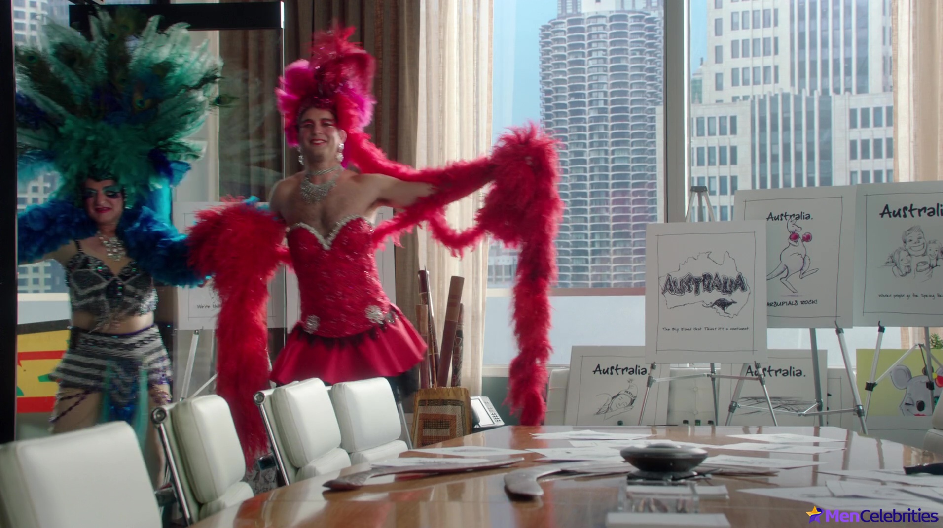 Hamish Linklater in The Crazy Ones