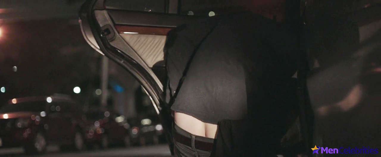 Hamish Linklater nude in Paper Year