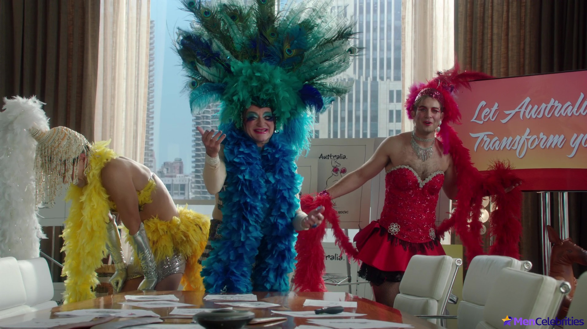 Hamish Linklater in The Crazy Ones