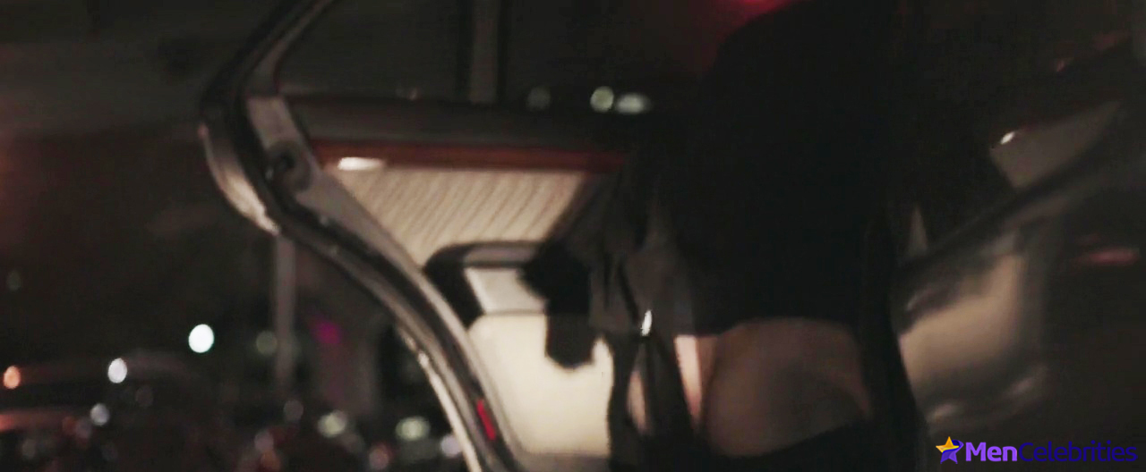 Hamish Linklater nude in Paper Year