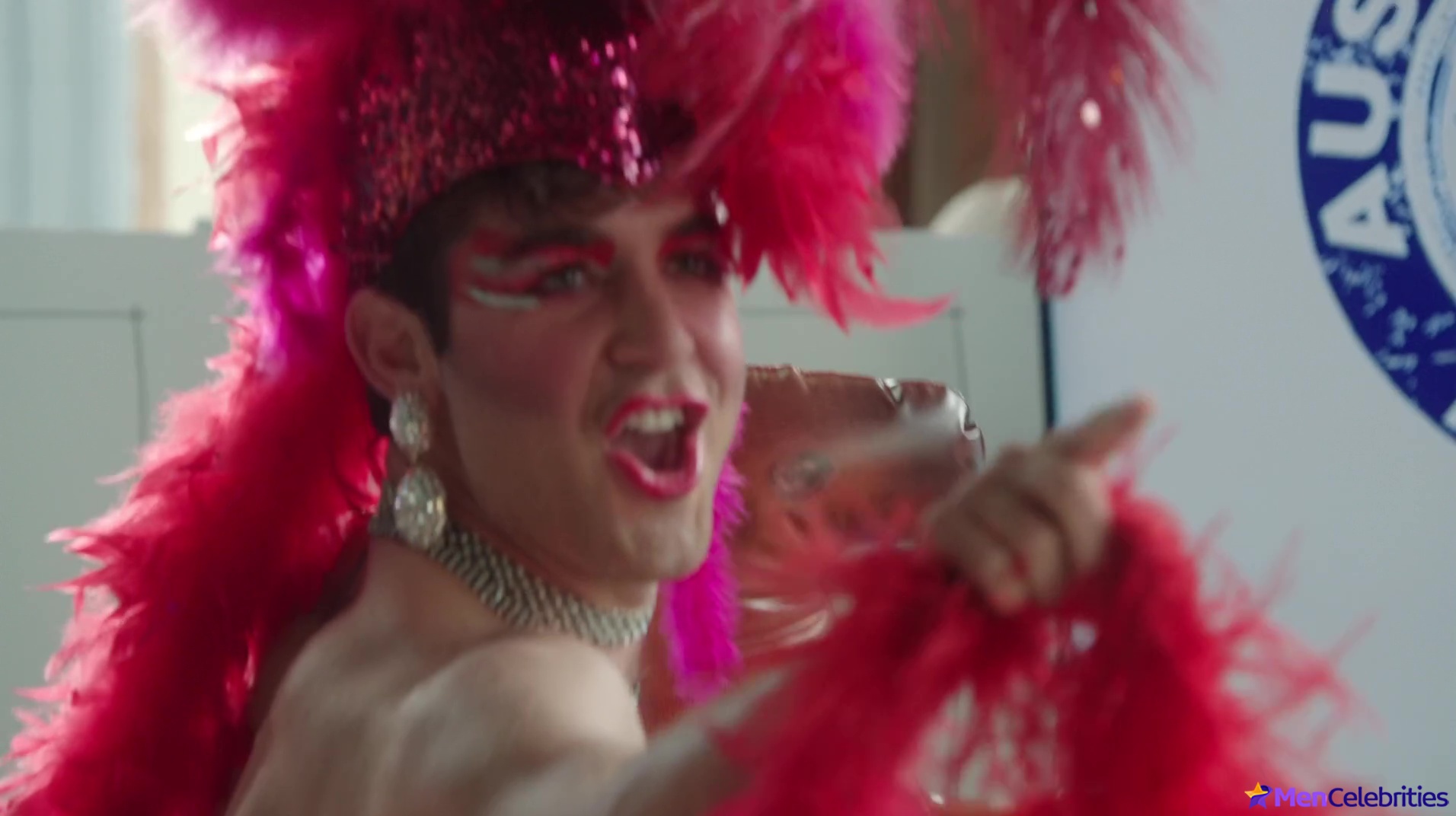 Hamish Linklater in The Crazy Ones