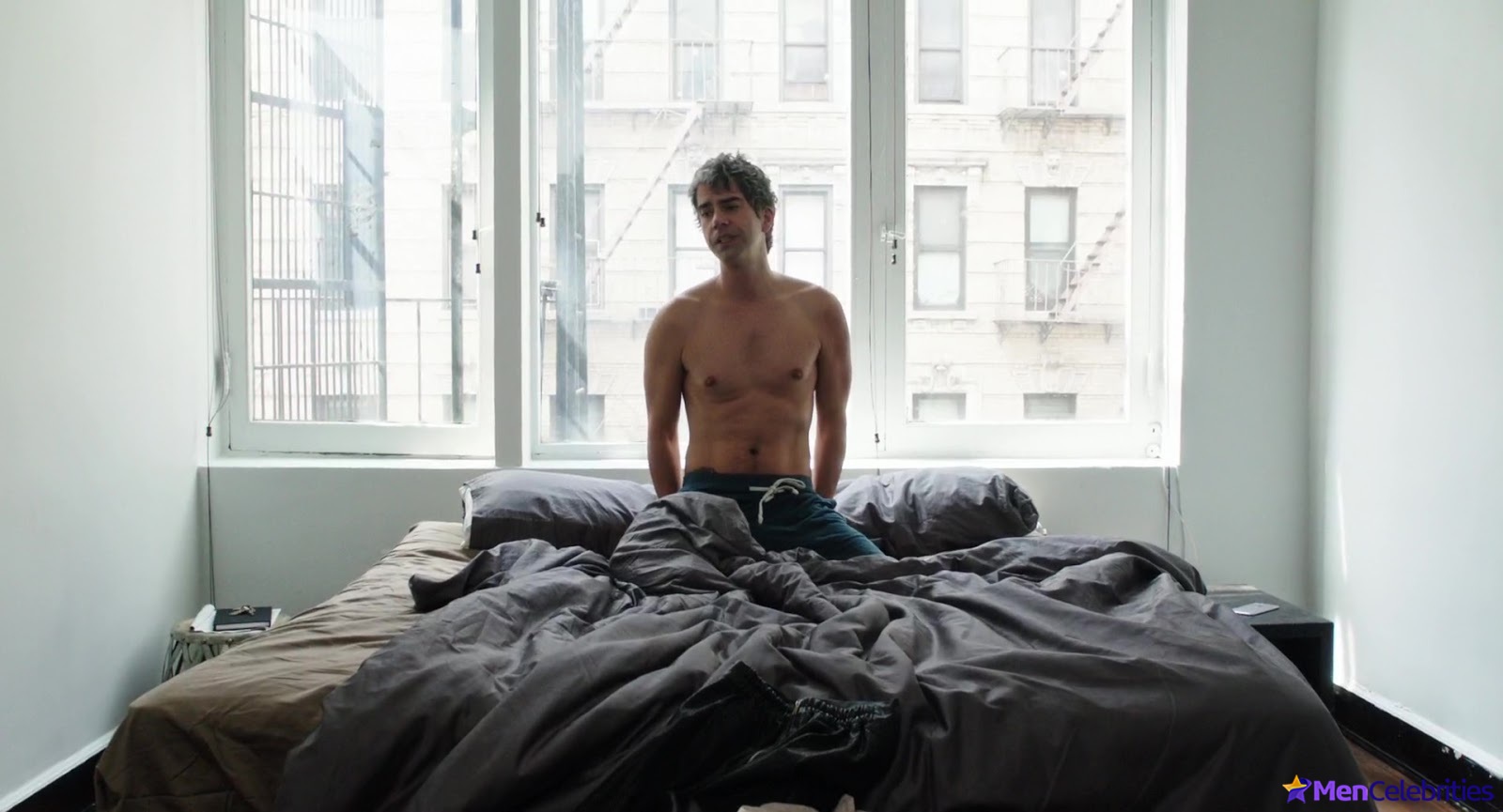 Hamish Linklater in 10 Things We Should Do Before We Break Up