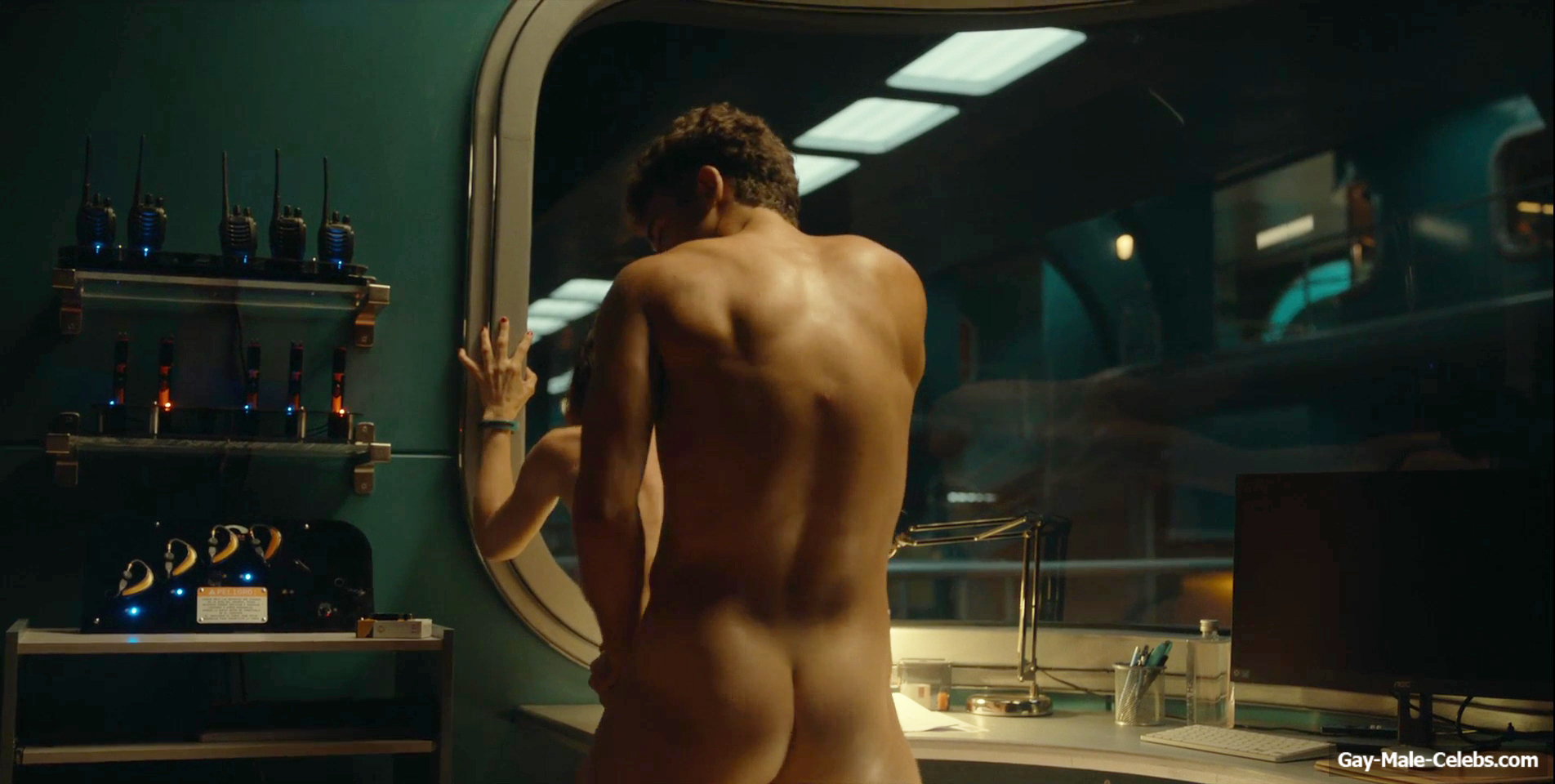 Jason Fernandez ass