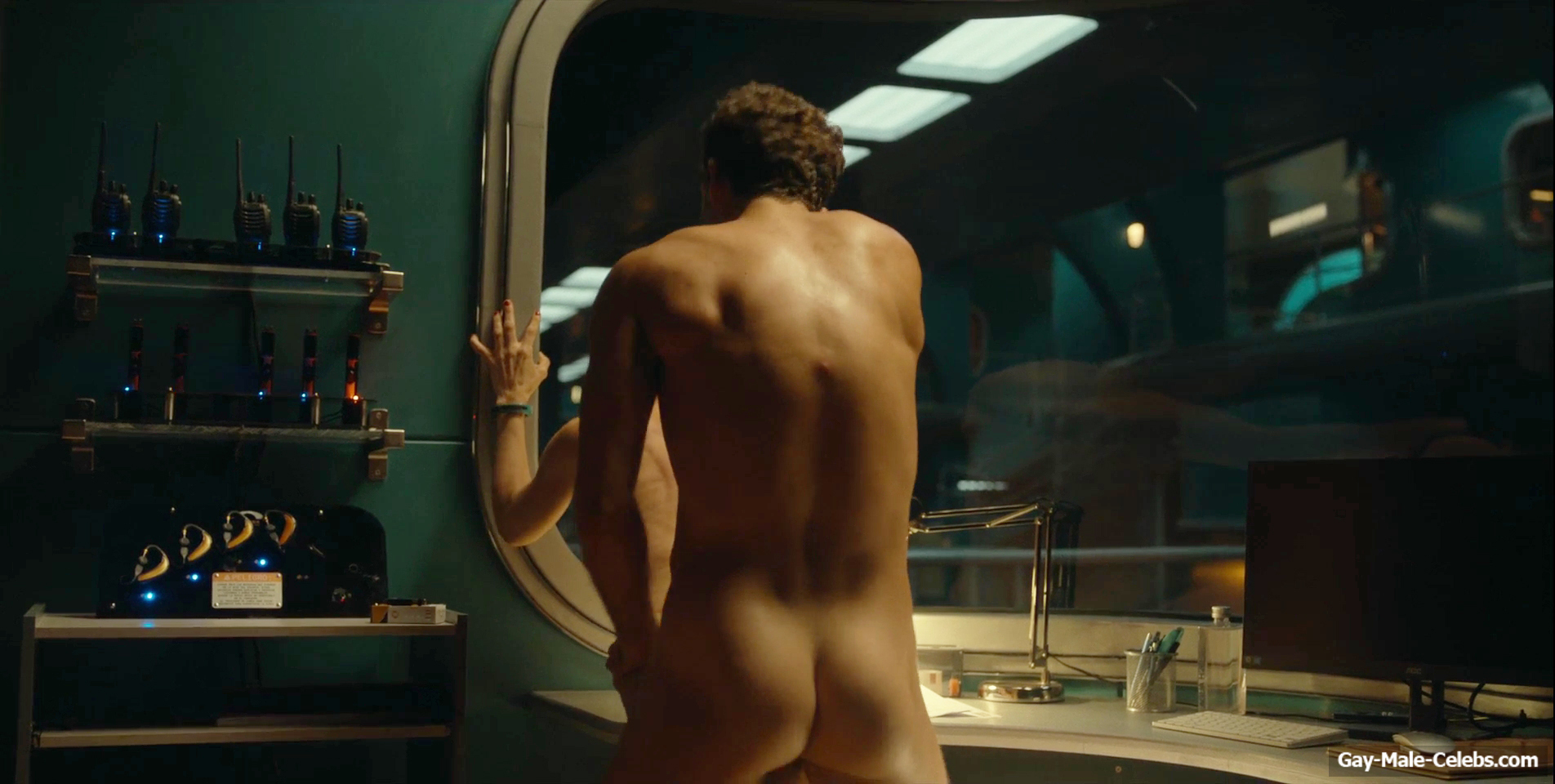 Jason Fernandez nude ass