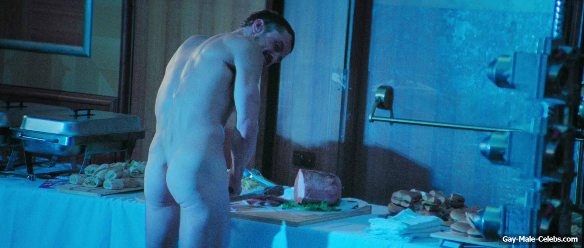 Orlando Bloom nude in The Cut