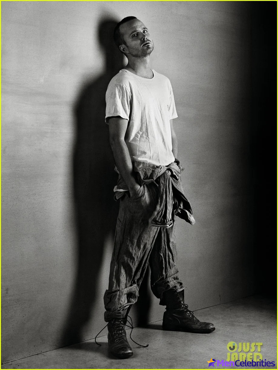 Aaron Paul shirtless pics