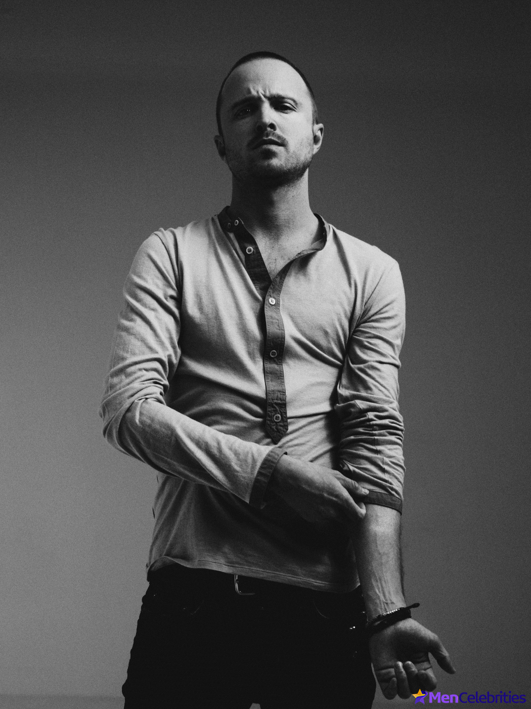 Aaron Paul shirtless pics