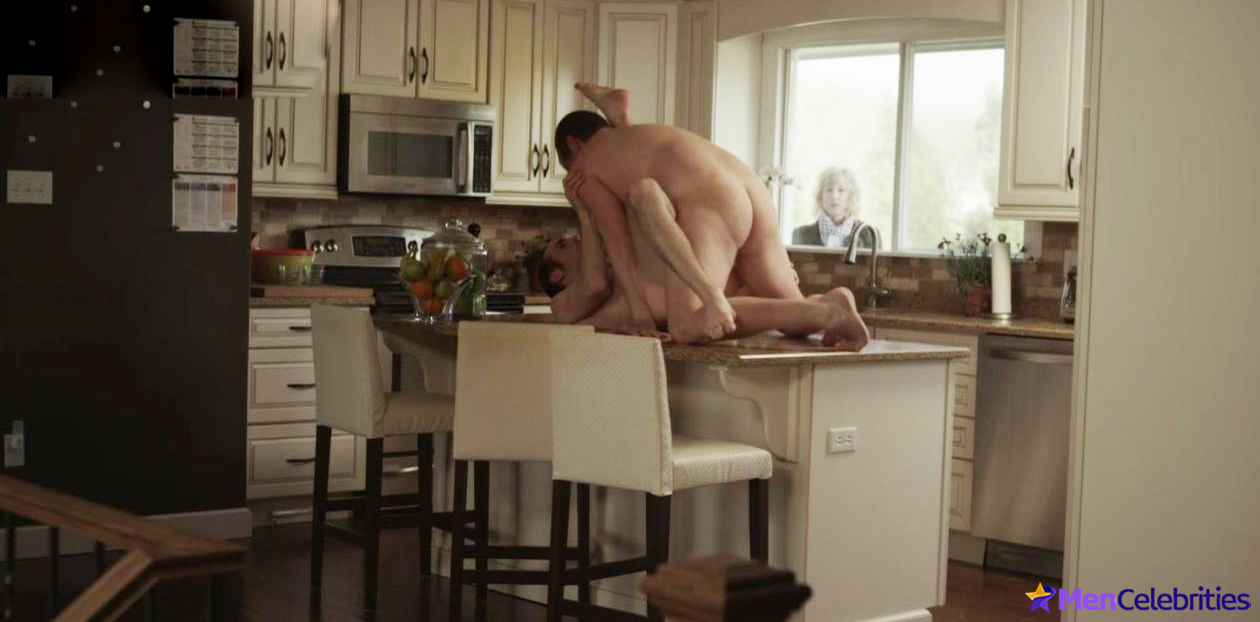 Thom Payne nude in Sex Violence