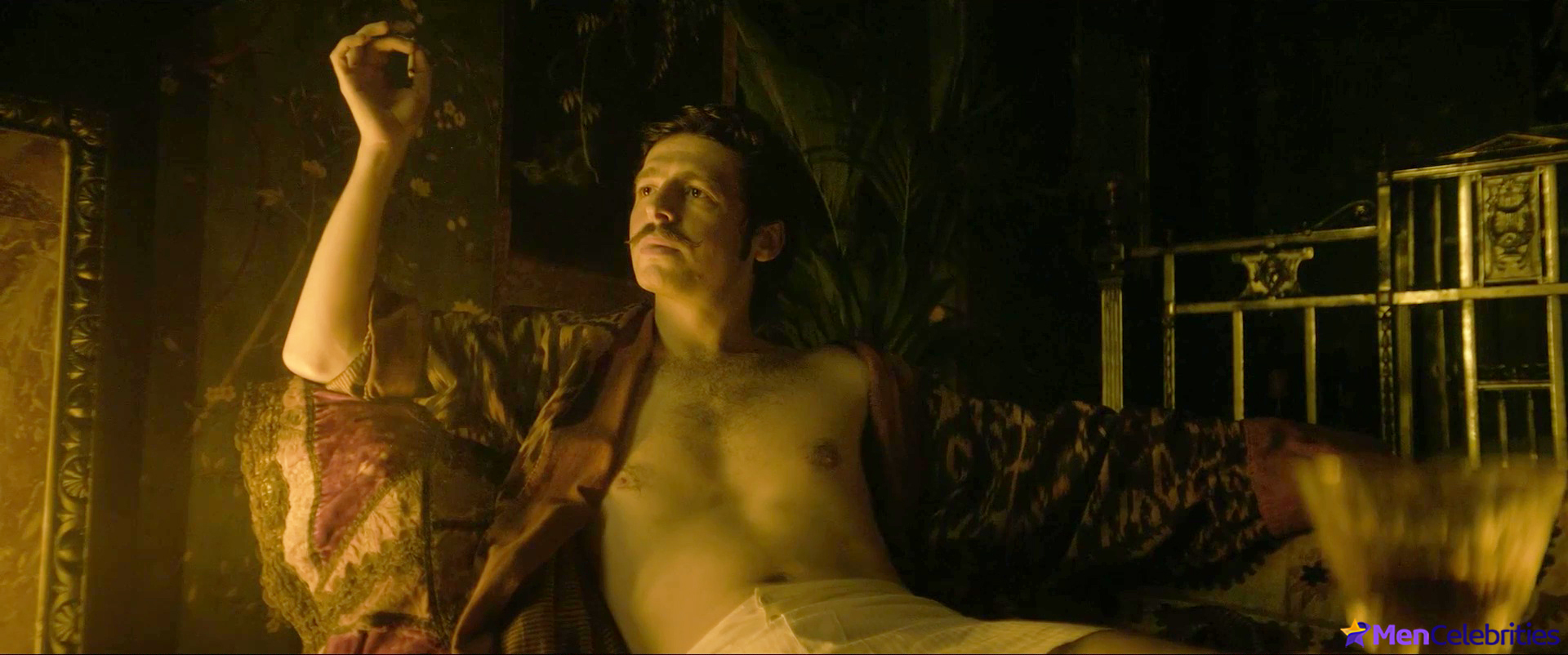 Anthony Boyle frontal nude and nsfw pics