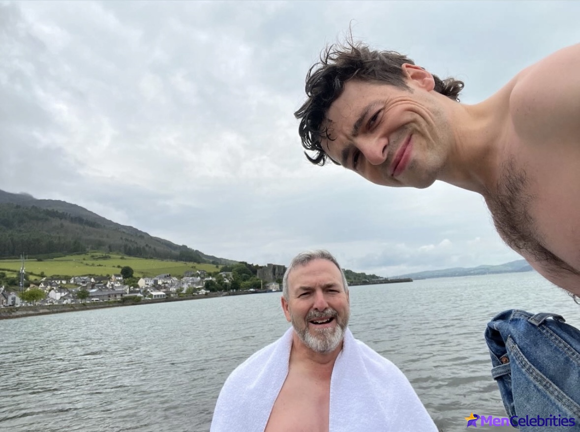 Anthony Boyle sexy photos