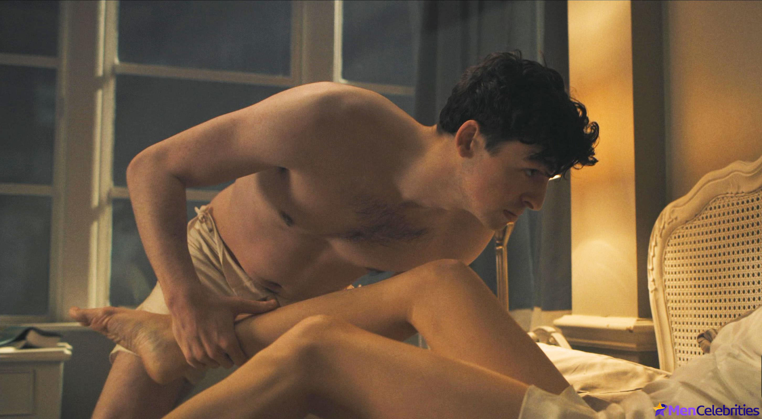 Anthony Boyle frontal nude and nsfw pics