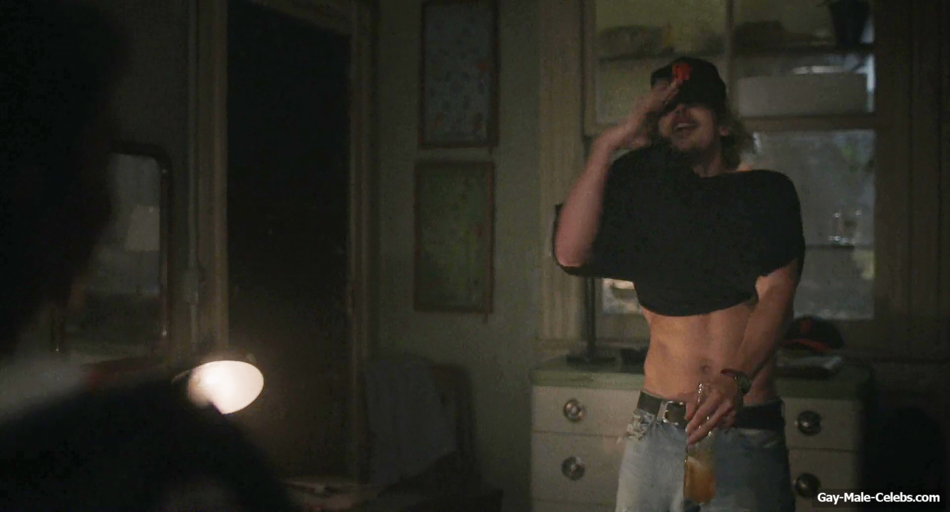 Austin Butler nude in Caught Stealing