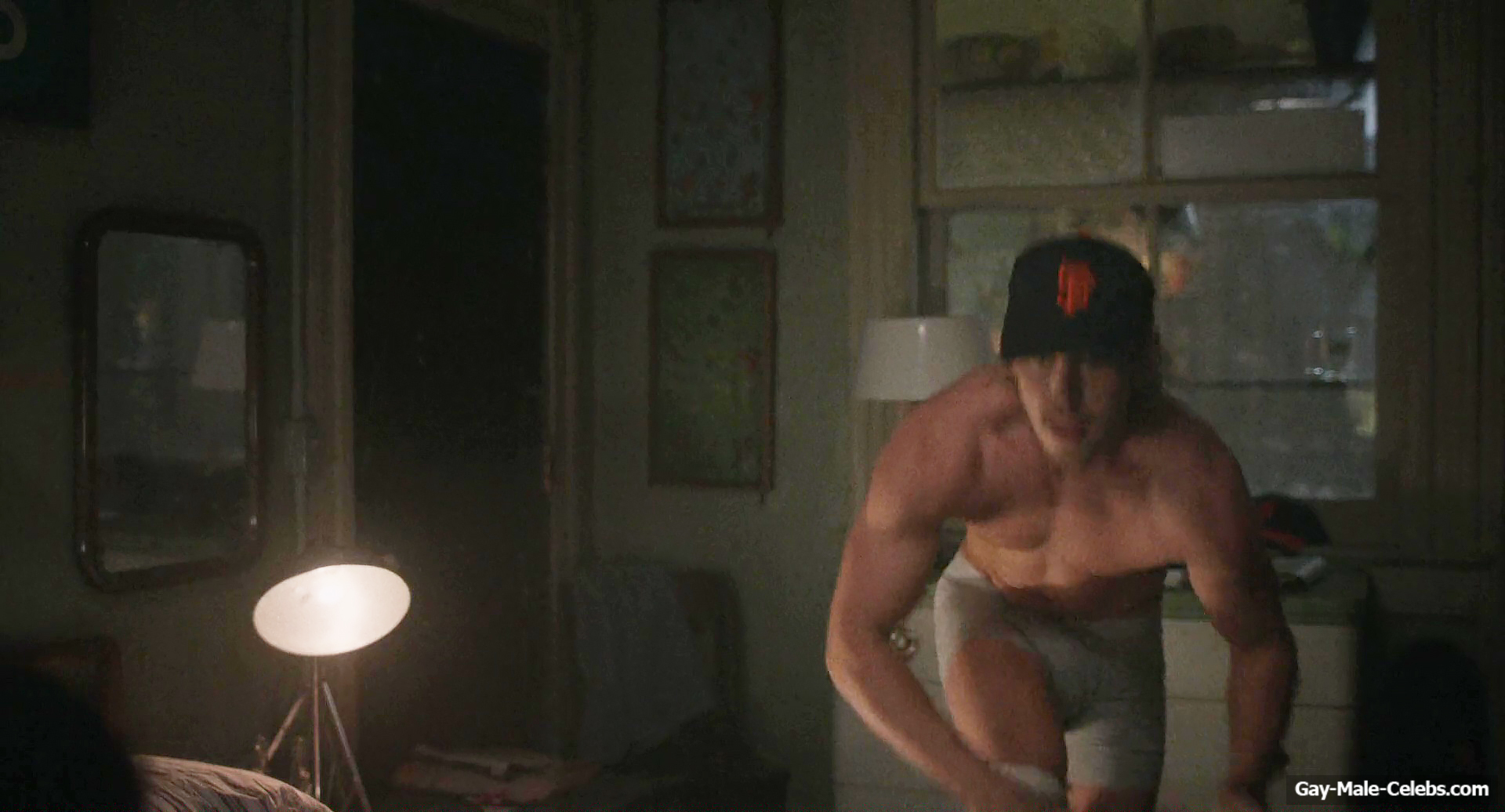 Austin Butler nude in Caught Stealing