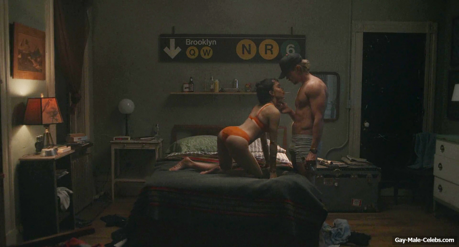 Austin Butler nude in Caught Stealing