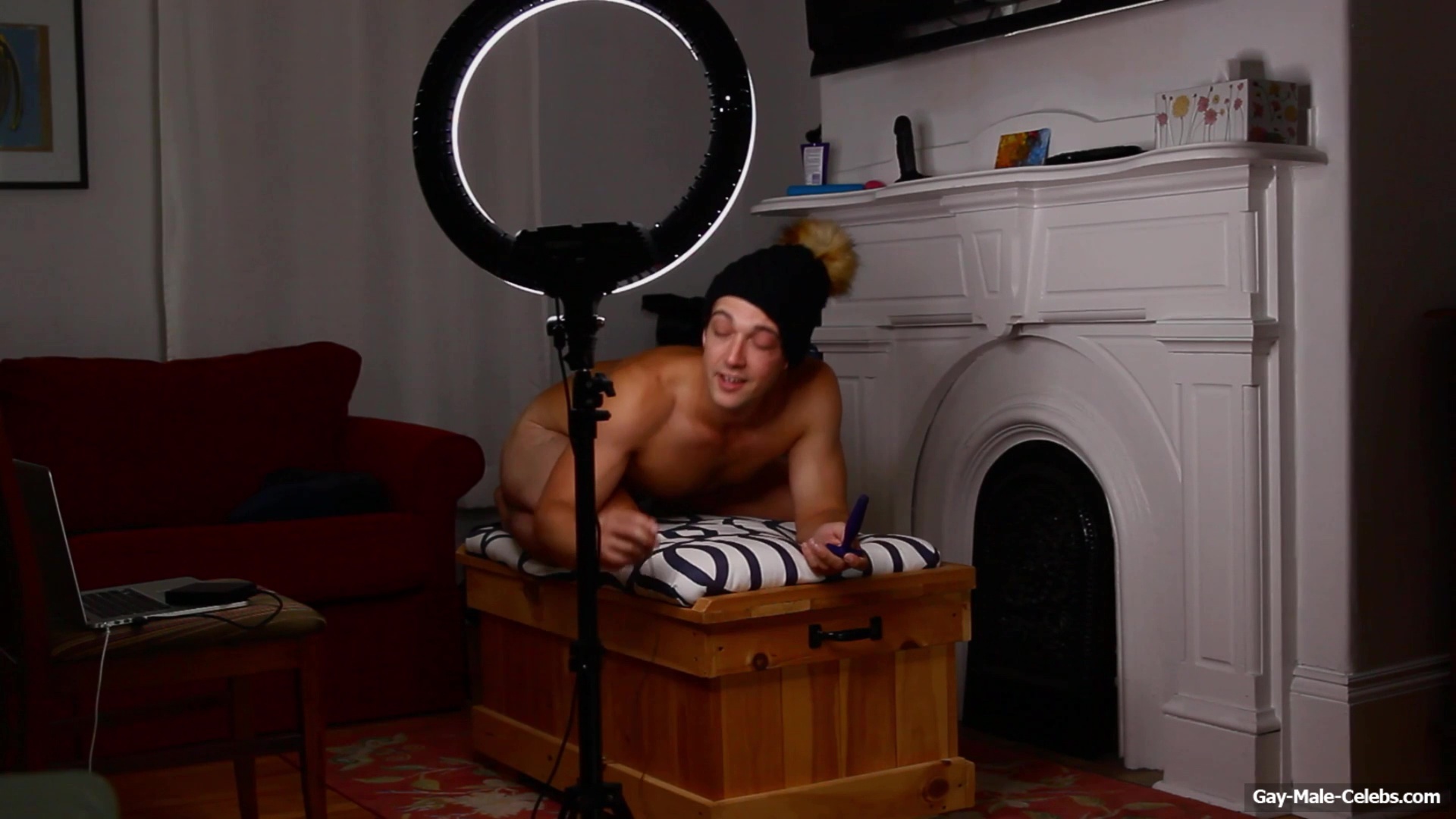 Callum Dunphy nude and jerk off scene