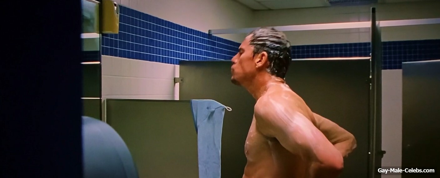 Channing Tatum nude in Roofman