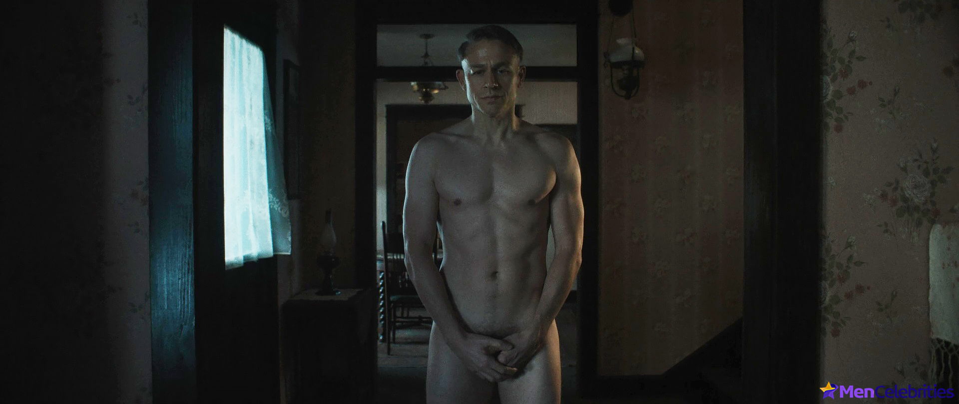 Charlie Hunnam nsfw