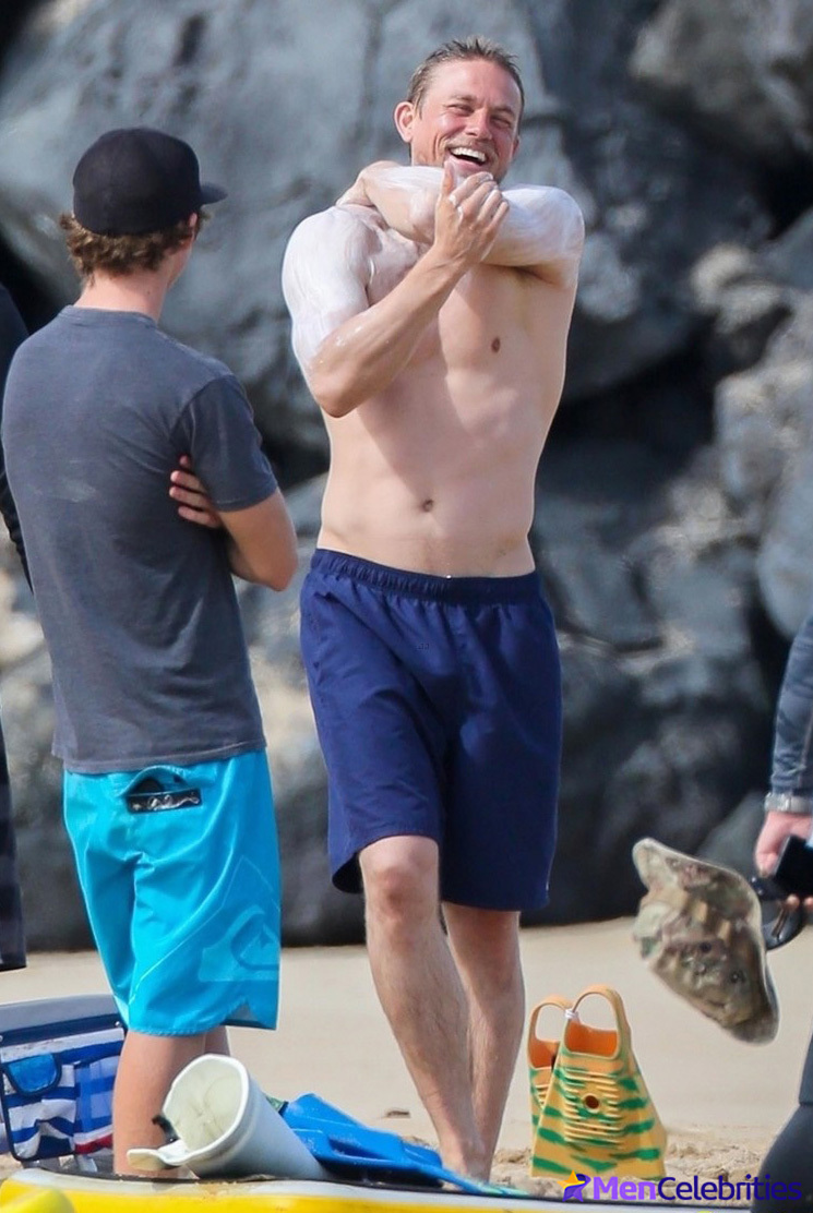 Charlie Hunnam jerk off