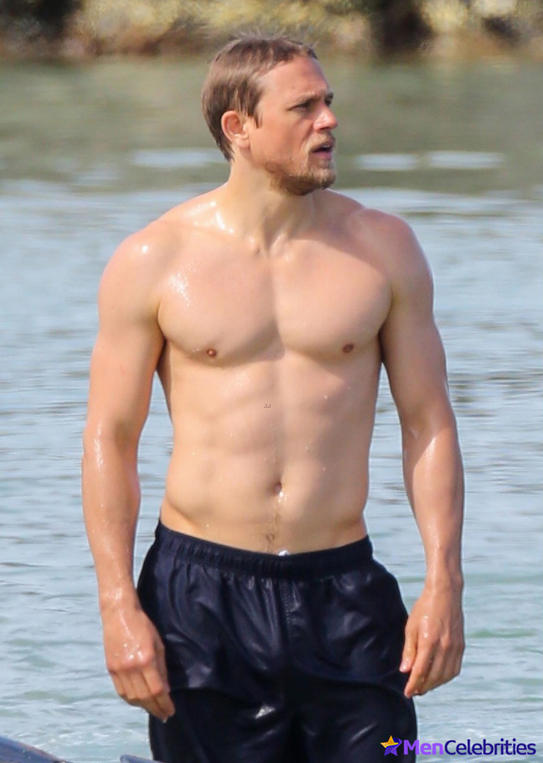 Charlie Hunnam gay male celebs