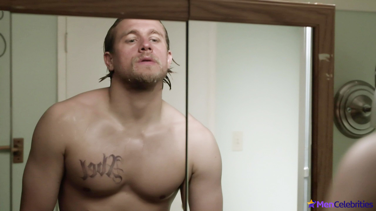 Charlie Hunnam leaked nude photos