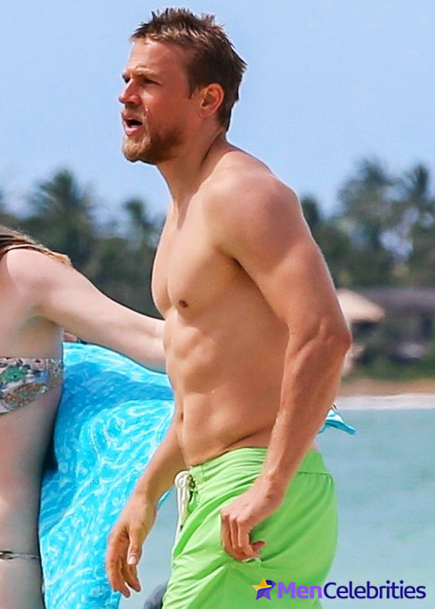 Charlie Hunnam nude beach photos