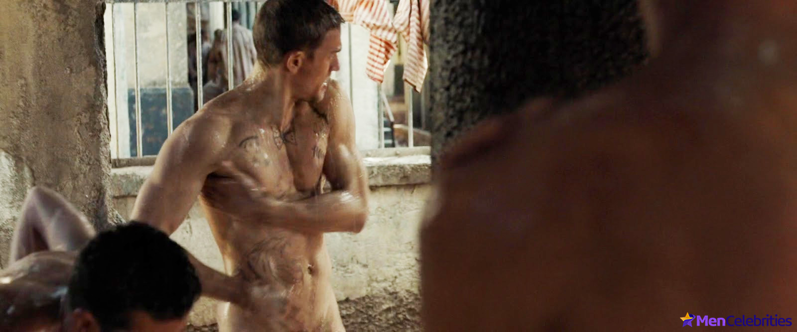 Charlie Hunnam frontal nude